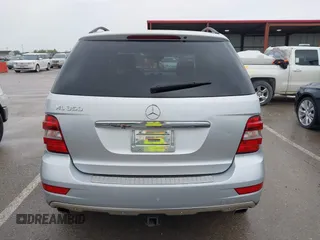 2010 Mercedes-Benz M 350 z VIN 4JGBB5GB1AA539970, wystawiony jako IAAI lot #42131521 z przebiegiem 168 710 mil mil oraz . Historia ofert i sprzedaży dostępna na DreamBid. Obrazek 16.