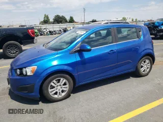 2016 Chevrolet Sonic LT z VIN 1G1JC6SG7G4178170, wystawiony jako Copart lot #60339405 z przebiegiem 120 834 mil mil oraz Czysty tytuł • Clean title. Historia ofert i sprzedaży dostępna na DreamBid. Obrazek 1.