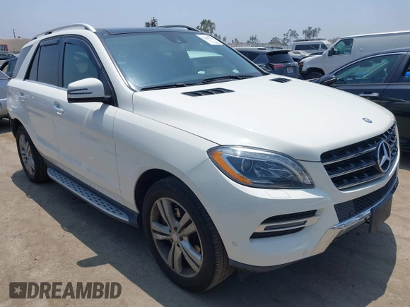 2013 Mercedes-Benz M 350 with VIN 4JGDA5JB6DA163663, listed as a IAAI auction lot 42449381 with 125,880 mi miles and . Bid and sale history available at DreamBid. Image 1.