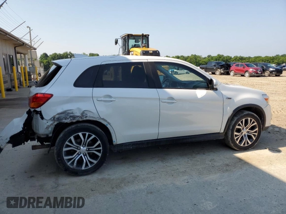 2018 Mitsubishi Outlander ES with VIN JA4AP3AUXJU016908, listed as a Copart auction lot 59942815 with 113,401 mi miles and Salvage title. Bid and sale history available at DreamBid. Image 3.