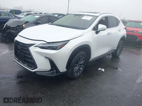 2024 Lexus NX 350h Premium z VIN JTJGKCEZ4R5013106, wystawiony jako IAAI lot #41499547 z przebiegiem 13 651 mil mil oraz . Historia ofert i sprzedaży dostępna na DreamBid. Obrazek 17.