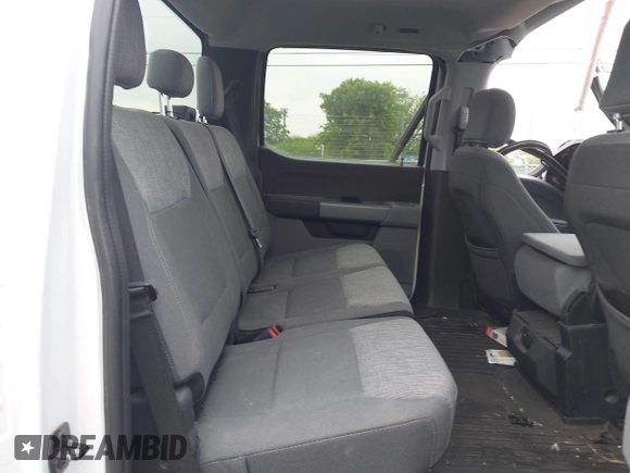 2024 Ford F-250 XL with VIN 1FT7W2BT5RED79934, listed as a IAAI auction lot 42303040 with 39,011 mi miles and . Bid and sale history available at DreamBid. Image 8.