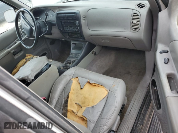 2000 Mercury Mountaineer with VIN 4M2ZU66P5YUJ09197, listed as a Copart auction lot 75933804 with 202,600 mi miles and Non repairable. Bid and sale history available at DreamBid. Image 8.