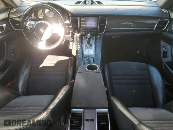 2013 Porsche Panamera GTS с VIN WP0AF2A70DL075053, выставлен на аукционе Copart как лот 50380195 с пробегом 50 824 миль миль и Списание • Salvage title. История ставок и продаж доступна на DreamBid. Изображение 8.