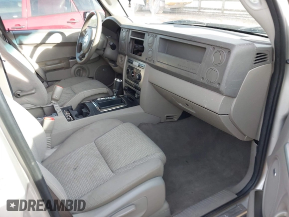 2007 Jeep Commander Sport с VIN 1J8HH48PX7C673318, выставлен на аукционе IAAI как лот 41585570 с пробегом 188 977 миль миль и . История ставок и продаж доступна на DreamBid. Изображение 5.