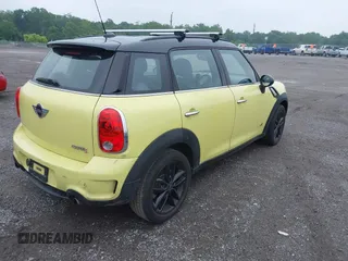 2012 MINI Countryman S with VIN WMWZC5C53CWL61322, listed as a IAAI auction lot 42504735 with Not provided miles and . Bid and sale history available at DreamBid. Image 4.