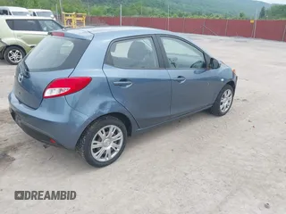 2014 Mazda 2 Sport z VIN JM1DE1KZ2E0176480, wystawiony jako IAAI lot #42268767 z przebiegiem 32 194 mil mil oraz . Historia ofert i sprzedaży dostępna na DreamBid. Obrazek 4.