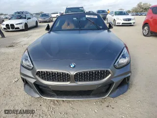 2020 BMW Z4 sDriveM40i with VIN WBAHF9C04LWW40647, listed as a Copart auction lot 77301284 with 0 mi miles and Salvage Title. Bid and sale history available at carsss.com. Image 5.
