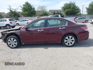 2008 Honda Accord EX-L z VIN 1HGCP36878A039571, wystawiony jako IAAI lot #42133514 z przebiegiem 186 076 mil mil oraz . Historia ofert i sprzedaży dostępna na DreamBid. Obrazek 14.
