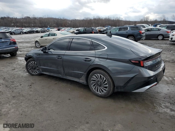 2025 Hyundai Sonata Hybrid SEL with VIN KMHL34JJ9SA103901, listed as a Copart auction lot 47184805 with 6,889 mi miles and Salvage Title. Bid and sale history available at carsss.com. Image 2.