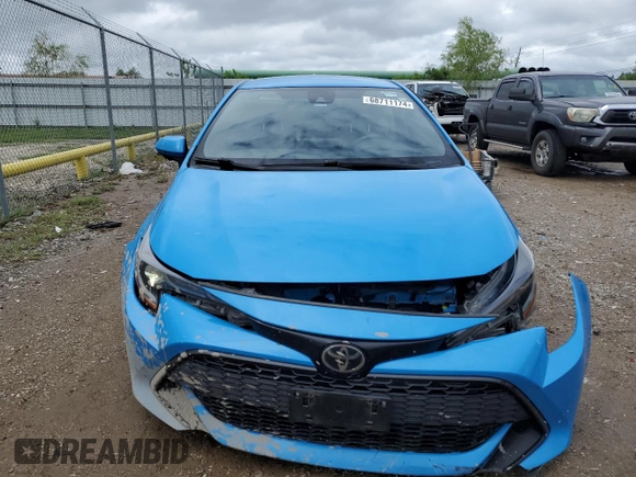 2020 Toyota Corolla Hatchback SE with VIN JTND4RBE8L3089060, listed as a Copart auction lot 68711174 with 142,431 mi miles and Salvage Title. Bid and sale history available at carsss.com. Image 5.