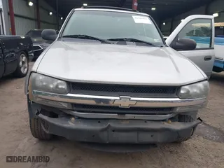 2004 Chevrolet TrailBlazer LT with VIN 1GNDS13S642168175, listed as a IAAI auction lot 41585892 with 167,695 mi miles. Bid and sale history available at carsss.com. Image 6.
