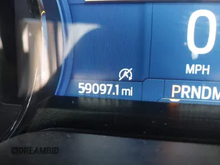 2023 Ford Expedition Limited z VIN 1FMJU1K8XPEA59096, wystawiony jako IAAI lot #42552665 z przebiegiem 59 097 mil mil oraz . Historia ofert i sprzedaży dostępna na DreamBid. Obrazek 16.