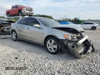 2008 Acura RL with VIN JH4KB16588C000526, listed as a Copart auction lot 71908554 with 181,038 mi miles and Salvage Title. Bid and sale history available at DreamBid. Image 4.