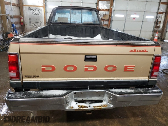 1990 Dodge Dakota with VIN 1B7GG26X9LS666745, listed as a Copart auction lot 44703175 with 121,682 mi miles and Salvage Title. Bid and sale history available at carsss.com. Image 6.