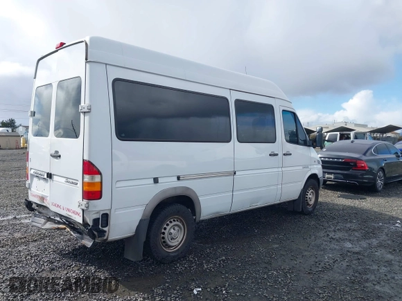 2005 Dodge Sprinter with VIN WD0PD644355798997, listed as a IAAI auction lot 41763328 with 227,692 mi miles and . Bid and sale history available at DreamBid. Image 4.