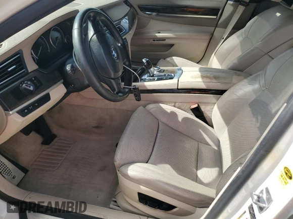 2012 BMW 7 Series 750Li z VIN WBAKB8C50CC964123, wystawiony jako Copart lot #60212005 z przebiegiem 75 979 mil mil oraz Szkoda całkowita • Salvage title. Historia ofert i sprzedaży dostępna na DreamBid. Obrazek 7.