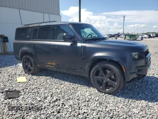 2024 Land Rover Defender X-Dynamic SE with VIN SALE2FEU1R2334322, listed as a Copart auction lot 61026585 with 6,280 mi miles and Non repairable. Bid and sale history available at DreamBid. Image 4.