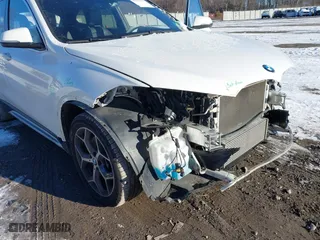2018 BMW X1 xDrive28i with VIN WBXHT3C36J5L30217, listed as a IAAI auction lot 41237775 with 60,071 mi miles. Bid and sale history available at carsss.com. Image 17.