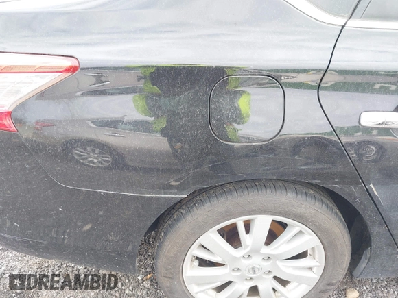 2014 Nissan Sentra S with VIN 3N1AB7AP4EL624643, listed as a IAAI auction lot 41702728 with 165,513 mi miles and . Bid and sale history available at DreamBid. Image 6.