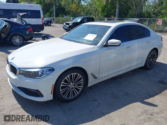 2018 BMW 5 Series 530i z VIN WBAJA5C53JG898590, wystawiony jako IAAI lot #42143629 z przebiegiem 135 111 mil mil oraz . Historia ofert i sprzedaży dostępna na DreamBid. Obrazek 18.