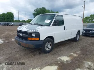 2007 Chevrolet Express Cargo z VIN 1GCGG25V671166439, wystawiony jako IAAI lot #42306135 z przebiegiem 206 336 mil mil oraz . Historia ofert i sprzedaży dostępna na DreamBid. Obrazek 2.