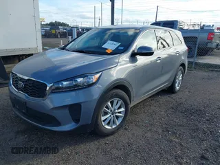 2020 Kia Sorento LX with VIN 5XYPG4A33LG711796, listed as a IAAI auction lot 41128301 with 58,824 mi miles. Bid and sale history available at carsss.com. Image 17.