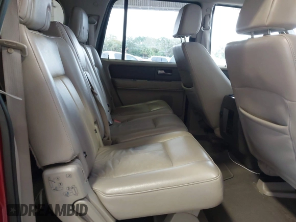 2007 Ford Expedition EL XLT with VIN 1FMFK15577LA81842, listed as a IAAI auction lot 41389458 with 221,603 mi miles. Bid and sale history available at carsss.com. Image 8.
