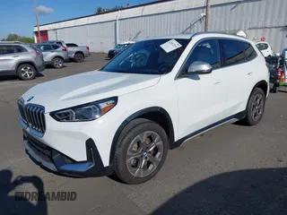 2024 BMW X1 xDrive28i с VIN WBX73EF0XR5Z50590, выставлен на аукционе IAAI как лот 42052219 с пробегом 3 158 миль миль и . История ставок и продаж доступна на DreamBid. Изображение 18.