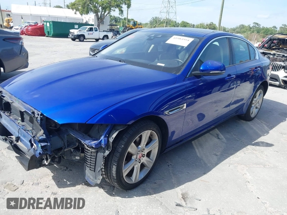 2018 Jaguar XE 25t Premium with VIN SAJAD4FX7JCP24113, listed as a IAAI auction lot 41984954 with 91,318 mi miles. Bid and sale history available at carsss.com. Image 17.