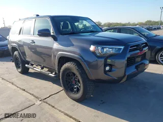 2022 Toyota 4Runner SR5 Premium with VIN JTENU5JR8N5976070, listed as a IAAI auction lot 41020850 with 29,666 mi miles. Bid and sale history available at carsss.com. Image 1.