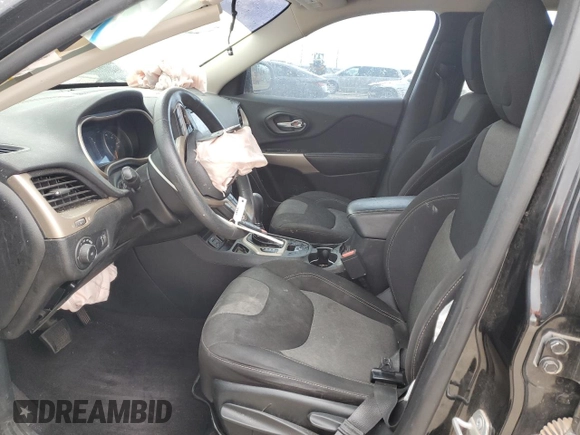 2018 Jeep Cherokee Latitude с VIN 1C4PJLCB6JD565079, выставлен на аукционе Copart как лот 88701235 с пробегом Не указан миль и Списание • Salvage title. История ставок и продаж доступна на DreamBid. Изображение 7.