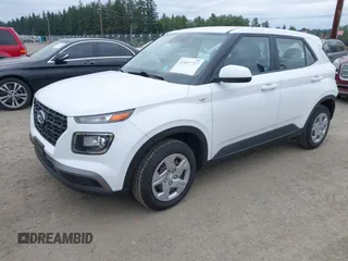 2020 Hyundai Venue SE z VIN KMHRB8A32LU028416, wystawiony jako IAAI lot #42497737 z przebiegiem 56 011 mil mil oraz . Historia ofert i sprzedaży dostępna na DreamBid. Obrazek 2.
