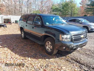 2013 Chevrolet Suburban LT with VIN 1GNSKJE73DR238240, listed as a IAAI auction lot 40843052 with 133,458 mi miles and . Bid and sale history available at DreamBid. Image 1.