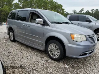 2013 Chrysler Town & Country Limited with VIN 2C4RC1GG1DR715937, listed as a Copart auction lot 62907254 with 95,580 mi miles and Salvage Title. Bid and sale history available at DreamBid. Image 4.