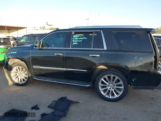 2020 Cadillac Escalade Luxury with VIN 1GYS3BKJ0LR159841, listed as a IAAI auction lot 41169730 with 84,246 mi miles. Bid and sale history available at carsss.com. Image 14.