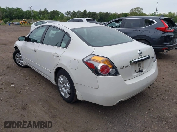 2012 Nissan Altima S z VIN 1N4AL2AP3CN517275, wystawiony jako IAAI lot #42345897 z przebiegiem 105 400 mil mil oraz . Historia ofert i sprzedaży dostępna na DreamBid. Obrazek 3.
