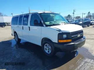 2008 Chevrolet Express Cargo Van with VIN 1GCFG15X381153012, listed as a IAAI auction lot 41695021 with 134,678 mi miles. Bid and sale history available at carsss.com. Image 1.