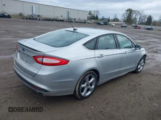2016 Ford Fusion SE with VIN 3FA6P0HD2GR278556, listed as a IAAI auction lot 40749996 with 121,168 mi miles. Bid and sale history available at carsss.com. Image 4.