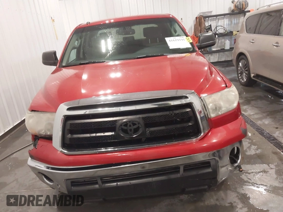 2011 Toyota Tundra 4WD Truck with VIN 5TFDW5F12BX178046, listed as a IAAI auction lot 41619191 with 186,866 mi miles. Bid and sale history available at carsss.com. Image 13.