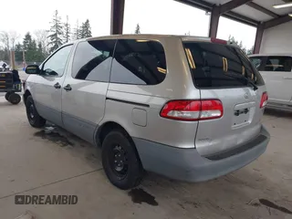 2001 Toyota Sienna CE with VIN 4T3ZF19C31U393059, listed as a IAAI auction lot 41809583 with 237,250 mi miles. Bid and sale history available at carsss.com. Image 3.