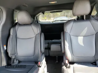 2022 Toyota Sienna XSE z VIN 5TDXRKECXNS123991, wystawiony jako Copart lot #46129125 z przebiegiem 74 317 mil mil oraz Szkoda całkowita • Salvage title. Historia ofert i sprzedaży dostępna na DreamBid. Obrazek 10.