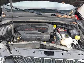 2018 Jeep Renegade Altitude z VIN ZACCJABB7JPH23676, wystawiony jako IAAI lot #41885158 z przebiegiem 116 314 mil mil oraz . Historia ofert i sprzedaży dostępna na DreamBid. Obrazek 10.
