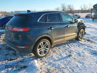 2017 Lincoln MKC Reserve with VIN 5LMTJ3DHXHUL03246, listed as a IAAI auction lot 41300071 with 125,326 mi miles. Bid and sale history available at carsss.com. Image 4.