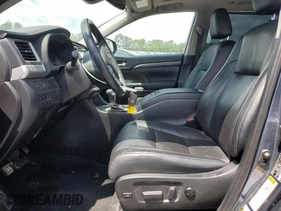 2019 Toyota Highlander Hybrid Limited with VIN 5TDDGRFHXKS067526, listed as a Copart auction lot 55407645 with 48,699 mi miles and Salvage title. Bid and sale history available at DreamBid. Image 7.