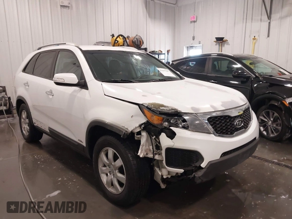 2013 Kia Sorento LX with VIN 5XYKTDA22DG310142, listed as a IAAI auction lot 41677417 with 234,661 mi miles. Bid and sale history available at carsss.com. Image 6.