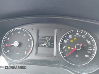 2013 Volkswagen Jetta SE with VIN 3VWDX7AJXDM373706, listed as a IAAI auction lot 42161655 with 202,471 mi miles and . Bid and sale history available at DreamBid. Image 7.
