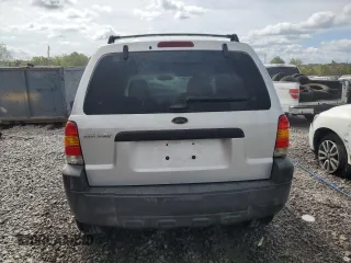 2005 Ford Escape XLS Value with VIN 1FMYU02Z85DA14324, listed as a Copart auction lot 73111164 with 212,118 mi miles and Salvage Title. Bid and sale history available at carsss.com. Image 6.