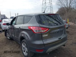 2013 Ford Escape SE с VIN 1FMCU0G96DUC92916, выставлен на аукционе IAAI как лот 41710800 с пробегом 228 307 миль миль и . История ставок и продаж доступна на DreamBid. Изображение 3.