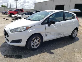 2018 Ford Fiesta SE z VIN 3FADP4EJ3JM122829, wystawiony jako Copart lot #53940755 z przebiegiem 122 902 mil mil oraz Szkoda całkowita • Salvage title. Historia ofert i sprzedaży dostępna na DreamBid. Obrazek 1.